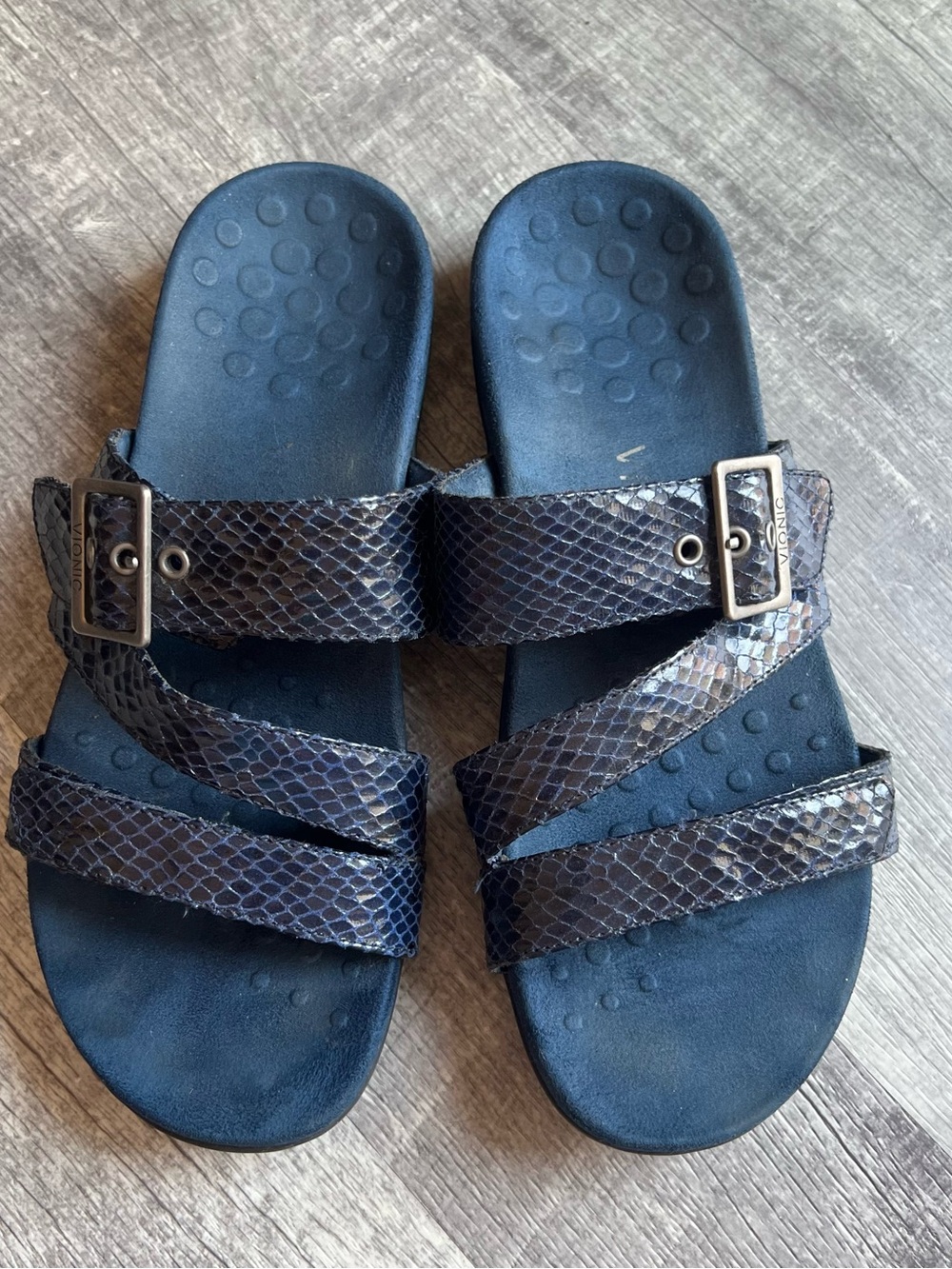 Vionic Skylar Navy Blue Embossed Leather Side Buckle Slide Sandals size 9
